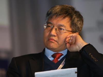 张维迎